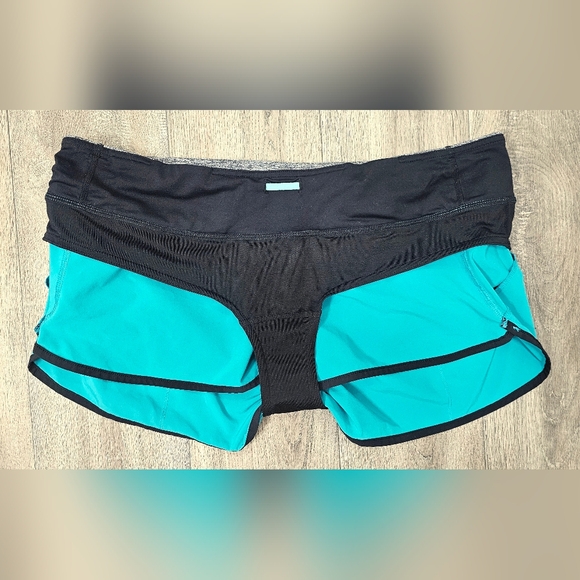 Women's Lululemon Speed Shorts-Size 10 - Picture 6 of 7